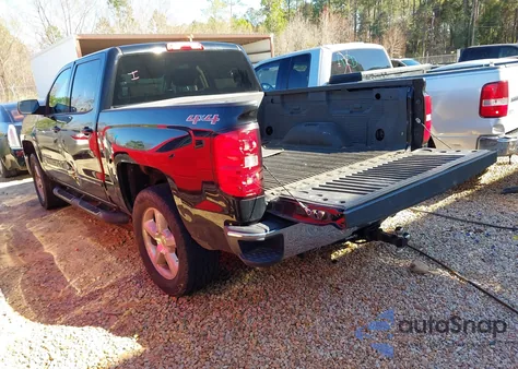 2015 Chevrolet Silverado 1500 1Lt/2Lt from USA, damaged, VIN 3GCUKREC1FG439957